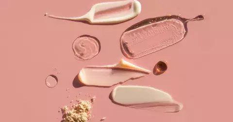 Jarní detox pleti: Nejlepší masky pro regeneraci a hydrataci