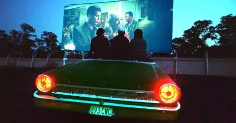 Jedinečný zážitek z MBPFW FW21? Letos si ho užijete v autokině