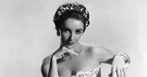 Šaty, které udělaly z Elizabeth Taylor módní ikonu