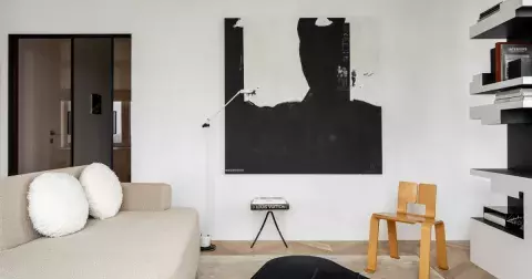 Minimalistický interiér, ve kterém sídlí duše Le Corbusiera