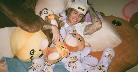 Samá guma, díry a Victoria Beckham by je nikdy neobula? Co je to?