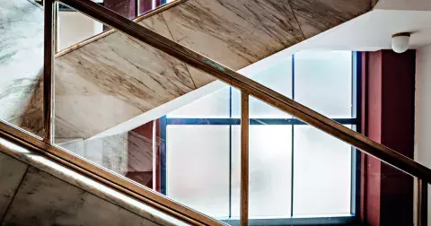 Podívejte se do prvního českého mrakodrapu s Elle Decoration