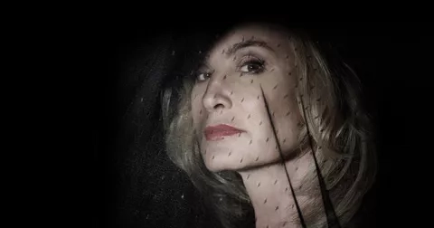 Nejlepší čarodějné seriály, které vás zaručeně uřknou