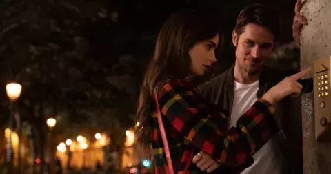 Nová Emily už v Paříži nebude tak otravná, tvrdí režisér