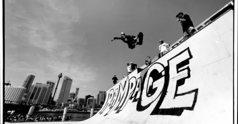 VANS ANEB JAK SE RODÍ ARCHETYP