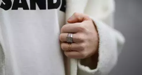 Jaký prsten si pořídit na léto? Jednoznačně pečetní