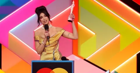 Brit Awards 2021: Velkolepá vystoupení a ženská energie