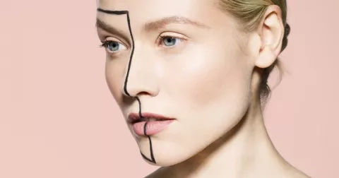 Jak vypadat lépe při video hovoru? Pomůže face jóga