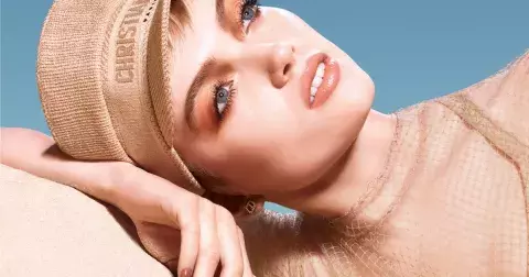 Letní trendy v líčení podle vizážistů beauty impérií