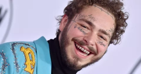 Jak definuje Post Malone aktuální ideál mužské krásy?