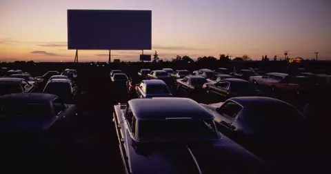 Zahajujeme sezónu letních kin! Která letos nesmíte vynechat?