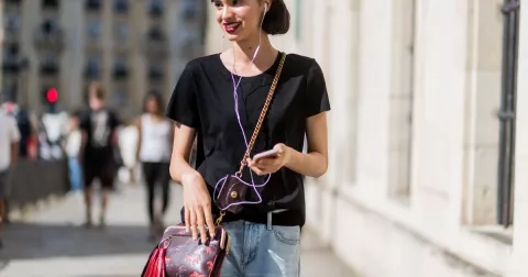 Beauty podcasty, které poslouchá redakce ELLE