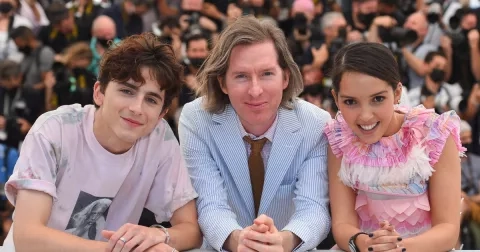 ČÍM SI ZKRÁTÍME ČEKÁNÍ NA FRANCOUZSKOU DEPEŠI OD WESE ANDERSONA?