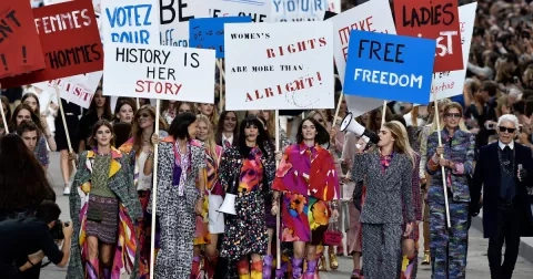 „Feminismus může osvobodit i muže,” aneb mohou být i muži feministé?