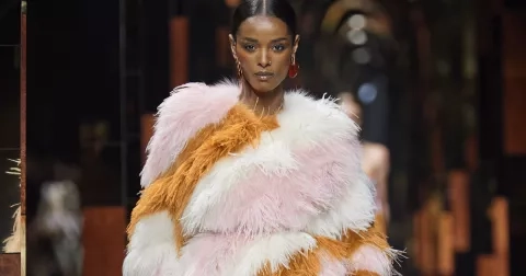 Radost ze znovuzrození u Fendi S/S 2022