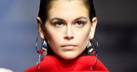 Kaia Gerber – modelka, která nemá co říct, a tak nic neříká…#DíkyBohu!