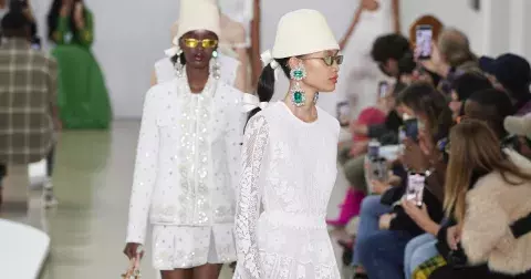 Blázen do romantiky, Giambattista Valli a jeho kolekce S/S 2022