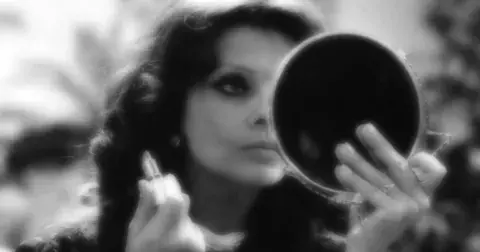 Co když vaši pleť ničí kosmetika: Na co si dát pozor?