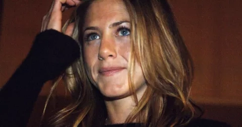 Proč tak moc milujeme Jennifer Aniston? Protože je loser jako my!