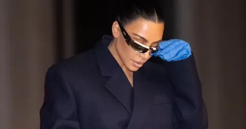 POSTAPOKALYPTICKÉ, POSTPANDEMICKÉ. NASAĎTE LATEXOVÉ RUKAVICE!