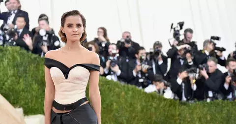 Bossy styl Emmy Watson: Ikony, která boří módní pravidla