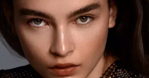 Světové finále Elite Model Look 2021 vyhrála Češka Amélie Konšelová