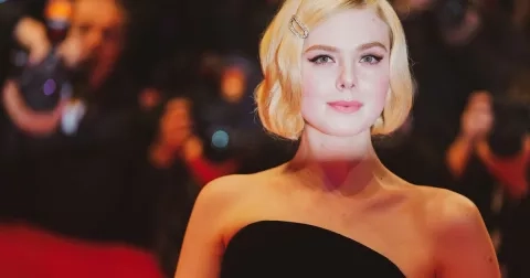 Éterická Elle Fanning: Z dětské hvězdičky ikonou true crime