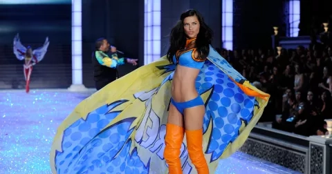Adriana Lima: ty nejlepší modely z přehlídek Victoria's Secret
