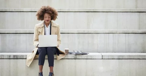 Chcete být v práci šťastní? Naučte se pěstovat vztahy