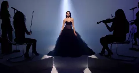Dua Lipa: hvězda, co se nedá zlomit