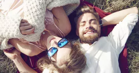 Milujete víc než on? Pak co nejrychleji zatáhněte za brzdu