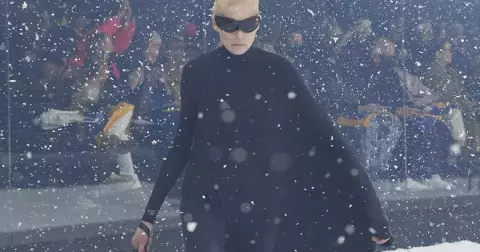 Ovládne Trash Fashion naše šatníky?