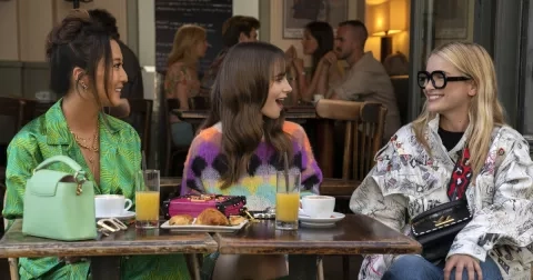 Seriál Emily in Paris: Láska, kariéra i život jako na horské dráze