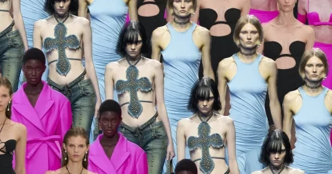 Balletcore, Y2K Kitsch a platformy, ty největší módní trendy roku 2022