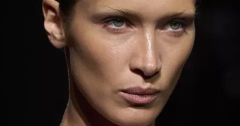 Bleached Eyebrows: Trendy obočí je žádné obočí