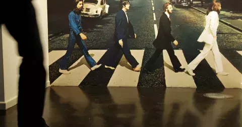 Příběhy fotografií: Beatles kráčející přes přechod na Abbey Road