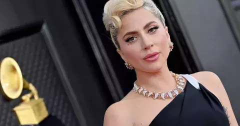 Změna image Lady Gaga: Z královny provokatérek je skutečná lady
