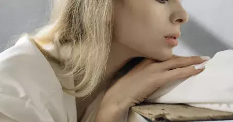 Menší nos nebo užší tvář bez operace: Nové trendy v estetické medicíně