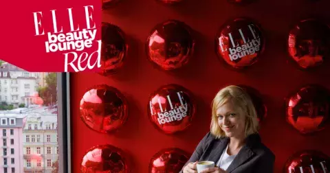 Račte nahlédnout do dění ELLE Beauty Lounge Red