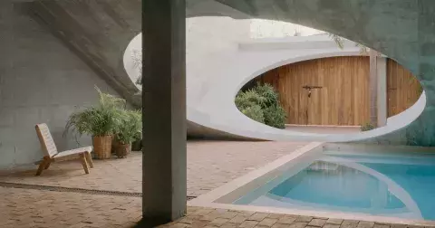 Ani venku, ani uvnitř. Přenocujte v impozantních Casa VO a Casa WO