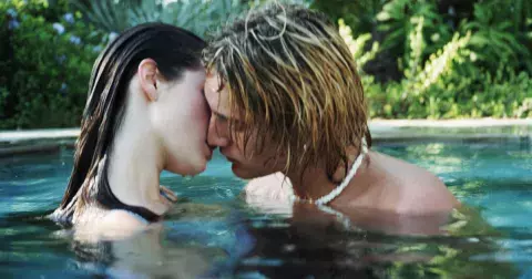 Nezničte si to co máte doma kvůli letnímu románku