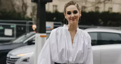 Bílá košile každý den jinak: 7 způsobů, jak ji nosit