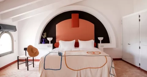 Odpočívat jako Picasso. Poznejte kouzlo hotelu Menorca Experimental