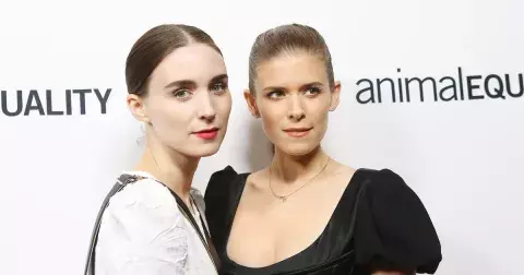 Jsou sourozenci, ale málokdo to ví. Které celebrity jsou rodina?