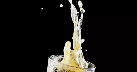 Na krásu, na zdraví! Proč jablečný ocet zařadit do vaší ranní rutiny?