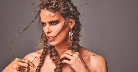 Své vady proměnila v přednosti. Teď se modelka dělí o tajemství krásy