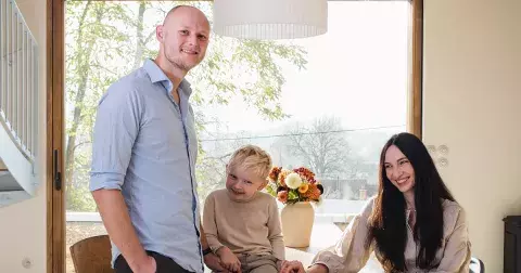 Óda na barvy v moderní chalupě: Vítejte Mezi sklepy