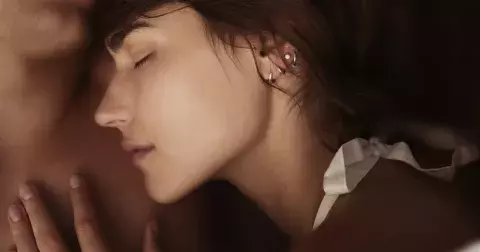 Miluji tě, ale při sexu myslím na jiného. Pouhá fantazie, či problém?