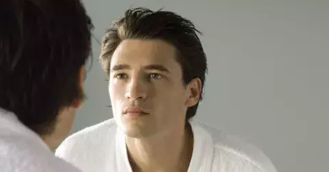 Pozor na narcisty: 5 signálů, jak je odhalíte, než vám zničí život