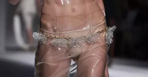 (Ne)oblečená, aneb stručná historie spodního prádla